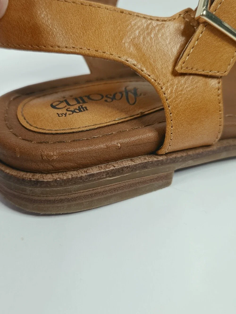 Eurosoft by Sofft Golden Ankle Strap Buckle Flat Sandals 6.5 M